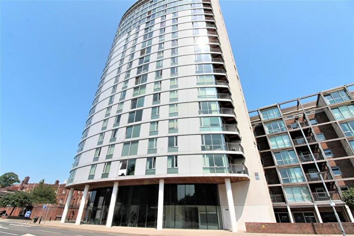 1 Bedroom Apartment To Rent In Queen Street, Portsmouth, PO1
