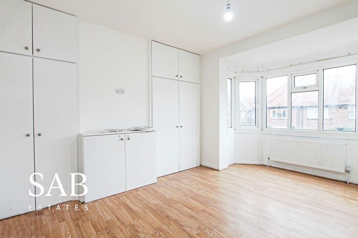 3 Bedroom Terraced House To Rent In Wesley Avenue, Hounslow, TW3