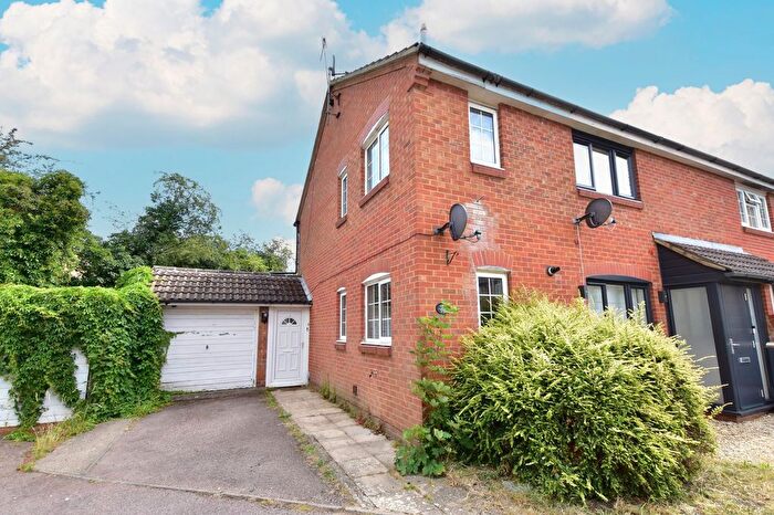 1 Bedroom End Of Terrace House For Sale In Roman Gardens, Kings Langley, WD4