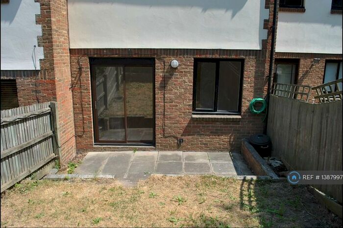 3 Bedroom Terraced House To Rent In Lansdowne Wood Close, London, SE27