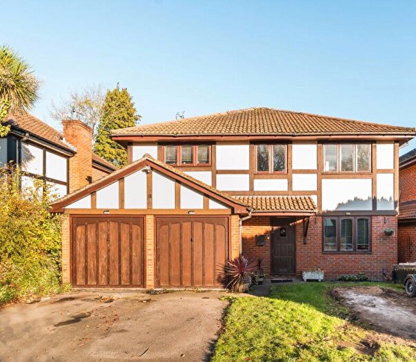 4 Bedroom Detached House For Sale In Fairwater Drive, New Haw, KT15