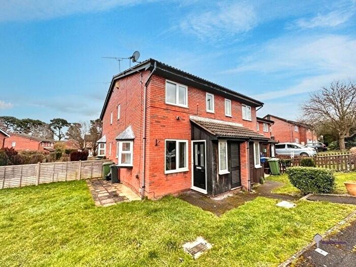 1 Bedroom Semi-Detached House To Rent In Harbourne Gardens, West End, SO18