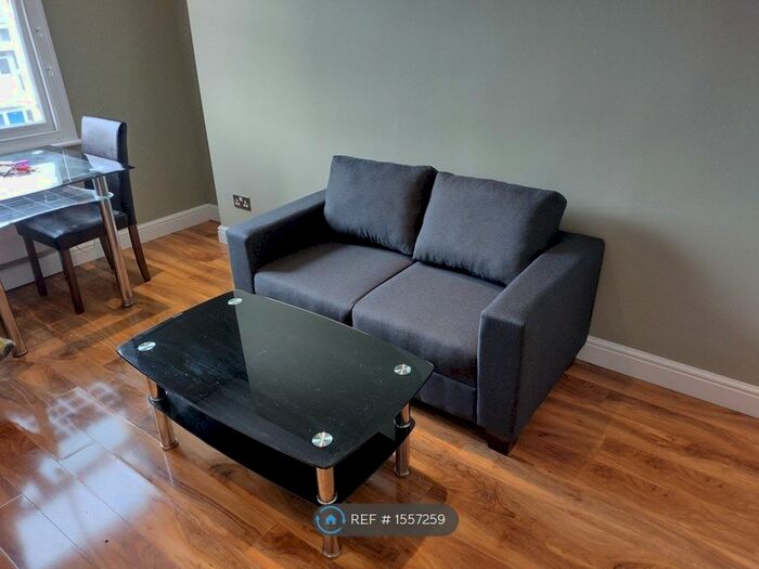 Studio To Rent In Claverton Street, London, SW1V