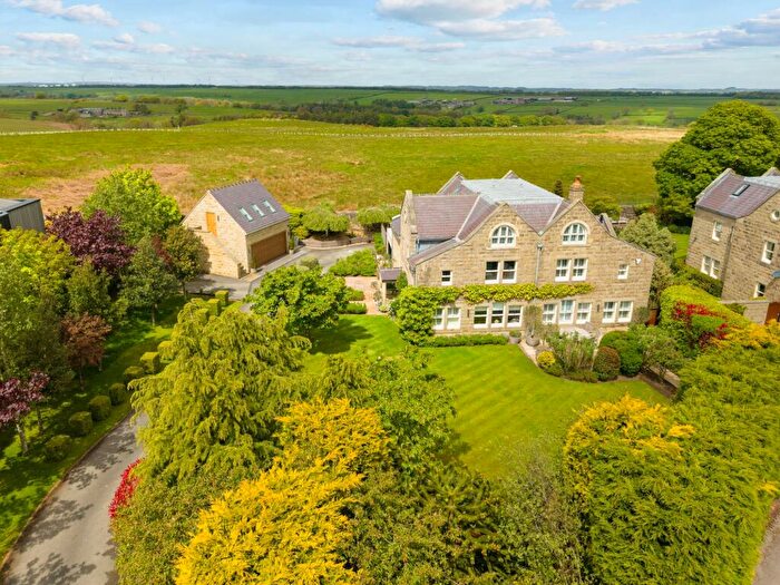 6 Bedroom Detached House For Sale In Moor Park, Beckwithshaw, HG3