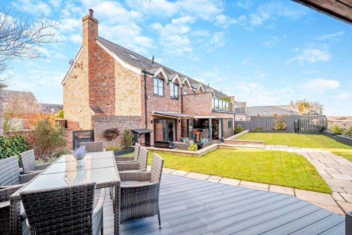 6 Bedroom Barn Conversion For Sale In Terfyn, Bodelwyddan, Denbighshire, LL18