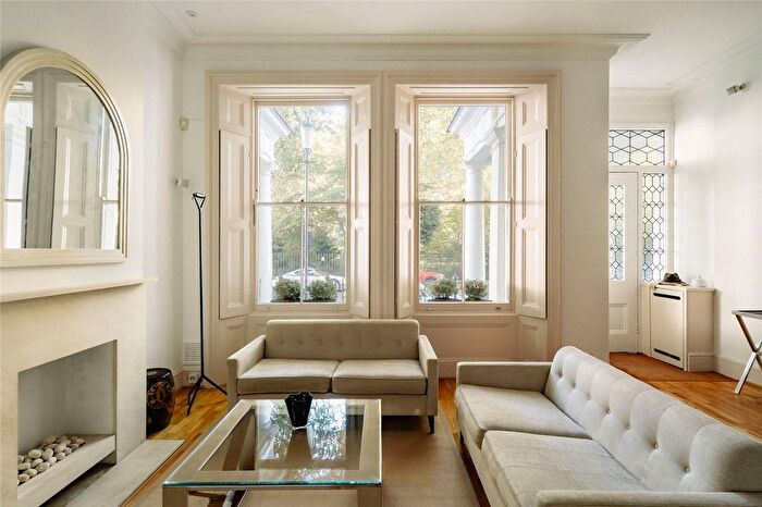 2 Bedroom Flat For Sale In Courtfield House, - Courtfield Gardens, Earls Court, SW5