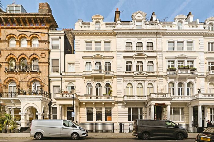 2 Bedroom Flat For Sale In Queen's Gate Terrace, South Kensington, SW7