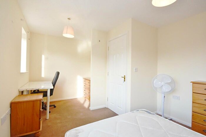 3 Bedroom End Of Terrace House For Sale In Rodyard Way, Coventry, CV1