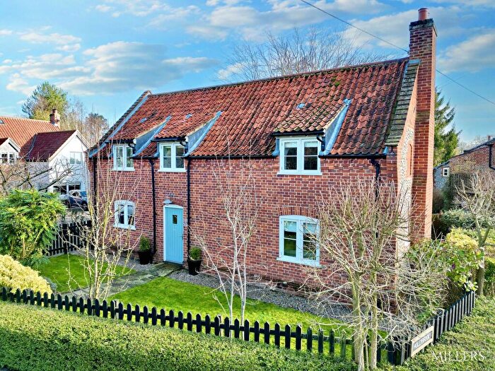 3 Bedroom Detached House To Rent In The Street, Aylmerton, NR11