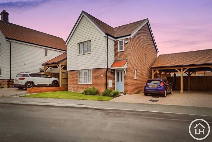 3 Bedroom Detached House For Sale In Hop Garden Crescent, Newington, Sittingbourne, ME9