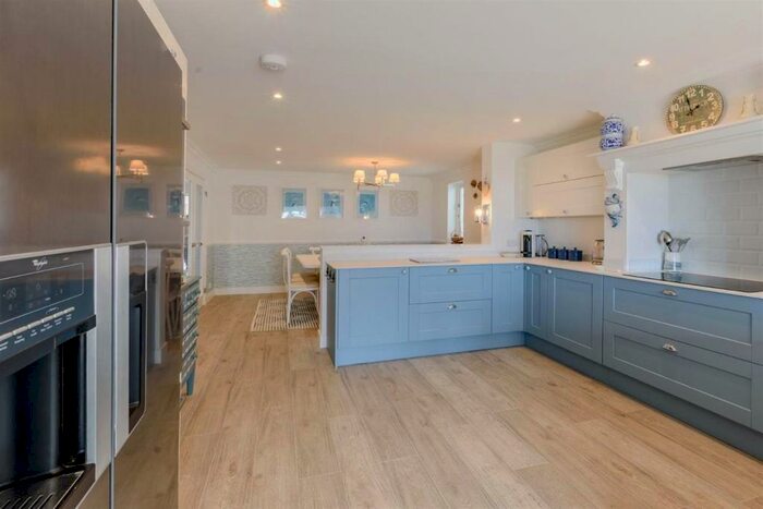 5 Bedroom Detached House To Rent In Manor Way, Elmer, Bognor Regis, PO22