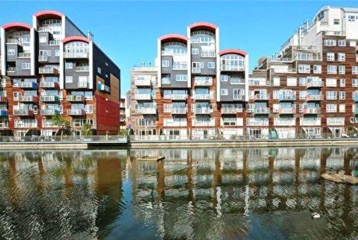 2 Bedroom Flat To Rent In Faraday Lodge, Renaissance Walk, SE10