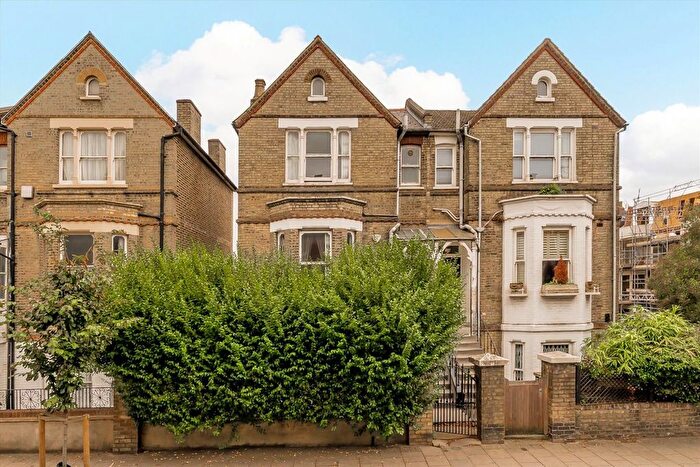 5 Bedroom Property To Rent In Mill Lane, West Hampstead, NW6