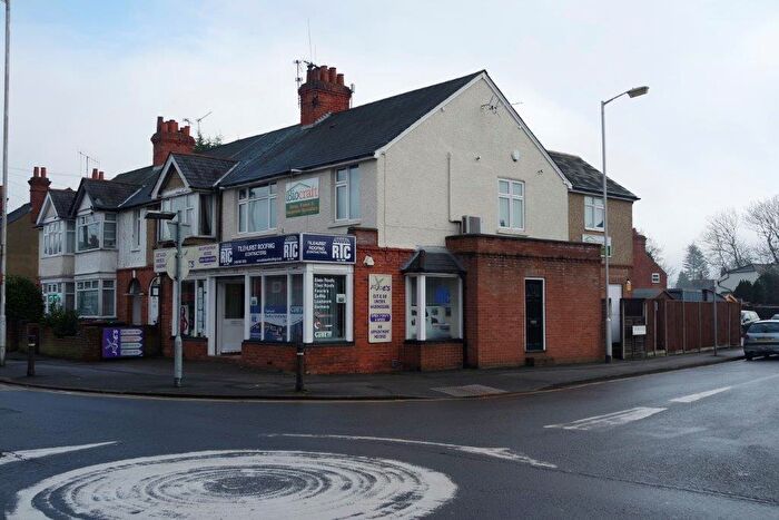 Shop To Rent In School Road, Tilehurst, Reading, RG31
