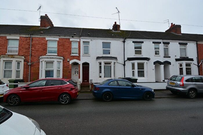 3 Bedroom Terraced House To Rent In Knox Road, Wellingborough, NN8