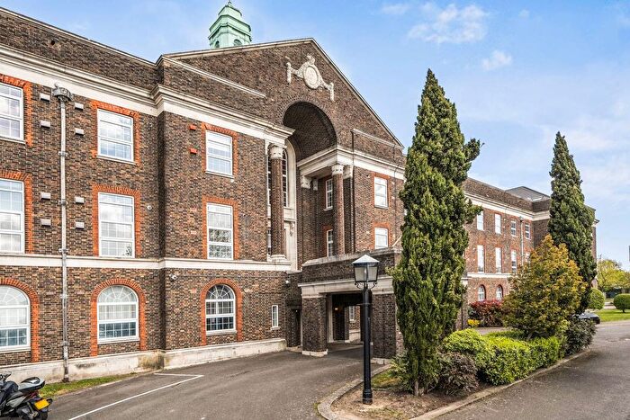 2 Bedroom Flat For Sale In Chartwell Court, Dollis Hill, London, NW2