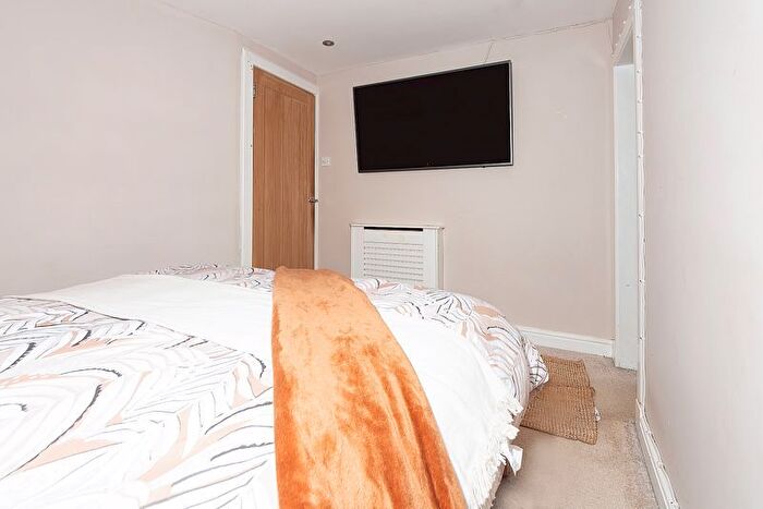2 Bedroom Flat For Sale In Croft Street, Penicuik, EH26