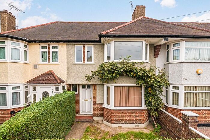 3 Bedroom Terraced House For Sale In Layton Road, Hounslow, TW3