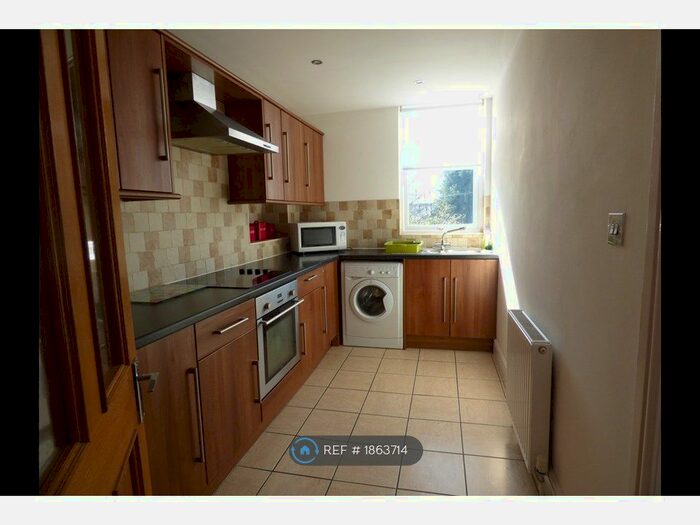 2 Bedroom Flat To Rent In Longmoor Lane, Liverpool, L9