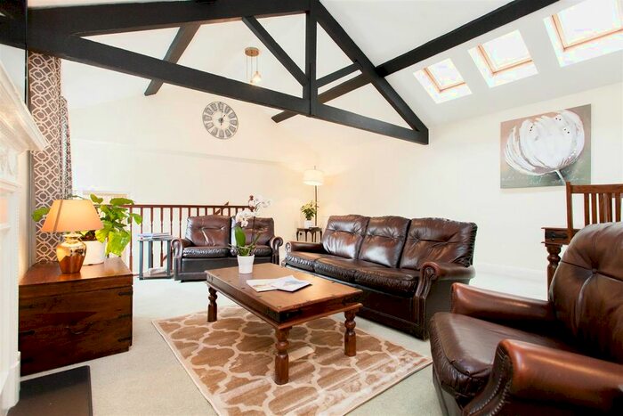 3 Bedroom Mews House To Rent In Chester Close, London, SW1X