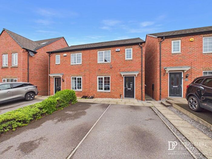 3 Bedroom Semi-Detached House For Sale In Weavers Way, South Normanton, Alfreton, DE55