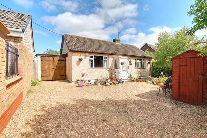 2 Bedroom Detached Bungalow For Sale In Harris Lane, Wistow, PE28