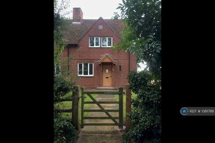 3 Bedroom Semi-Detached House To Rent In Finmere Grounds Cottages, Buckingham, MK18