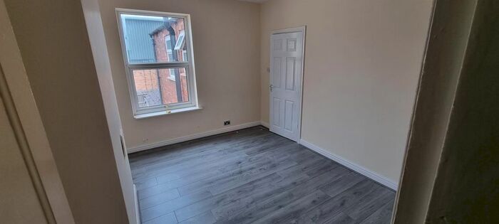 4 Bedroom Terraced House To Rent In Willow Brook Road, Leicester, LE5