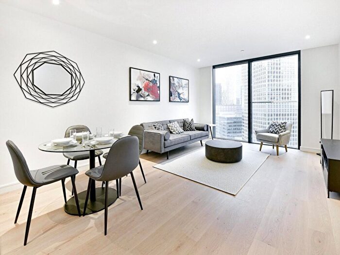 1 Bedroom Apartment For Sale In Marsh Wall, E14