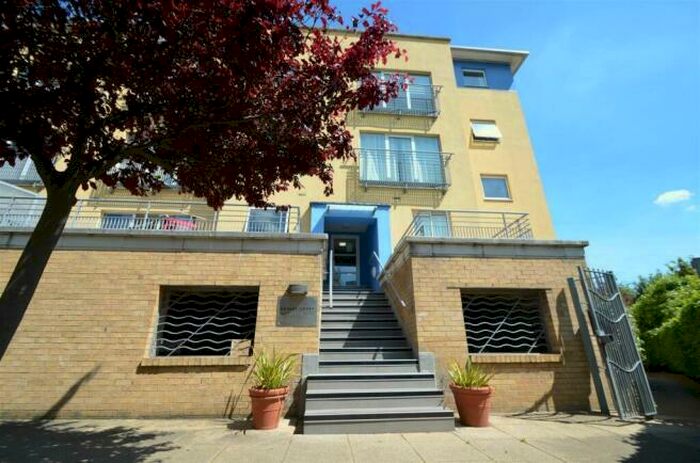 1 Bedroom Apartment To Rent In Rogers Court, Premiere Place, Canary Wharf, London, E14