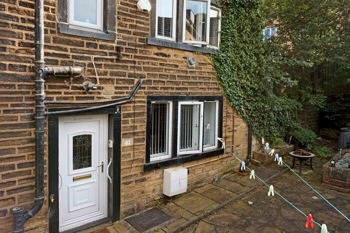 1 Bedroom Terraced House To Rent In Keighley Road, Halifax, HX2