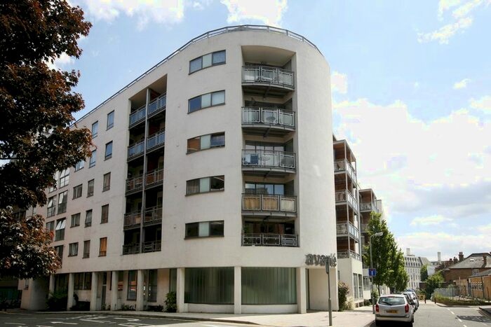 1 Bedroom Flat To Rent In The Bittoms, Kingston Upon Thames, KT1