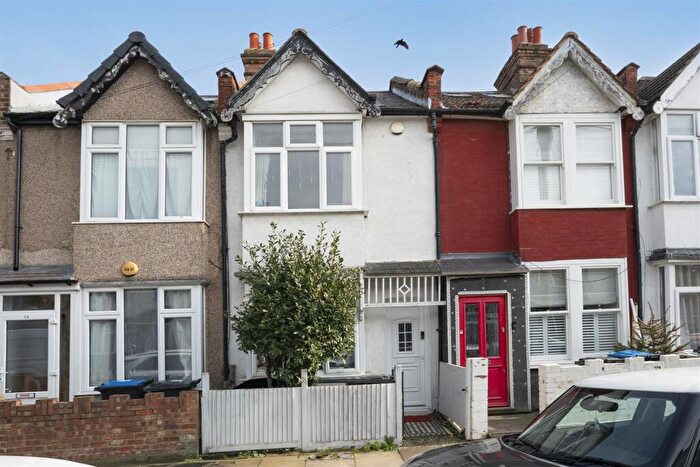 2 Bedroom Terraced House For Sale In Ashtree Ave, Mitcham, CR4