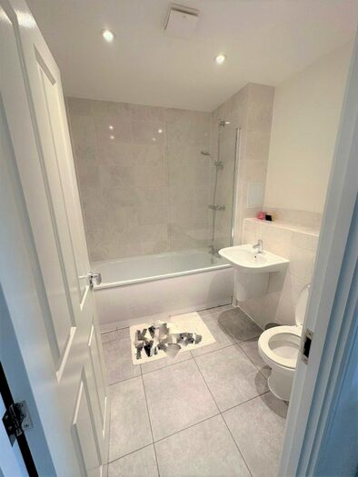 4 Bedroom Terraced House To Rent In Colliford Road, West Thurrock, Grays, RM20