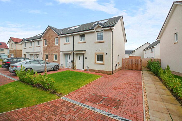 3 Bedroom End Of Terrace House For Sale In Armour Grove, Irvine, KA11