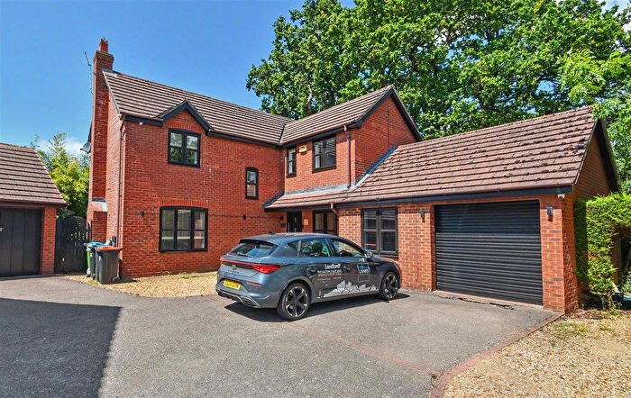 5 Bedroom Detached House To Rent In Upper Wood Close, Shenley Brook End, Milton Keynes, MK5