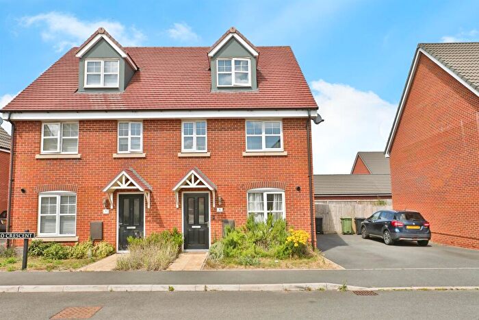 3 Bedroom Semi-Detached House For Sale In Apollo Crescent, Norwich, NR5