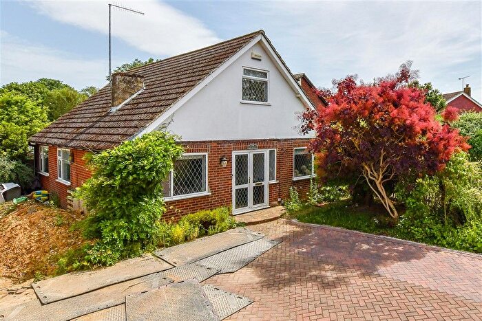 4 Bedroom Detached Bungalow For Sale In Higham Lane, Tonbridge, Kent, TN10