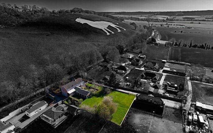 9 Bedroom Detached House For Sale In Dagnall Road, Dunstable, LU6