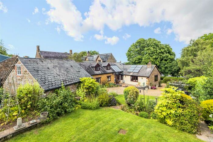 3 Bedroom Barn Conversion For Sale In Stockwell Lane, Hellidon, Daventry, NN11