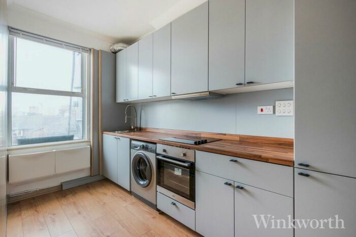 1 Bedroom Apartment To Rent In New Cross Road, London, SE14