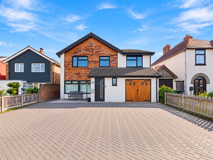 4 Bedroom Detached House For Sale In Mickleburgh Hill, Herne Bay, CT6