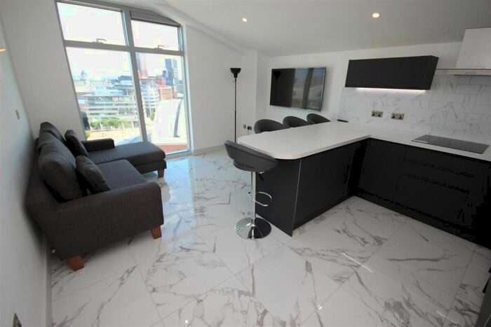 2 Bedroom Flat To Rent In Watson Street, Manchester, M3