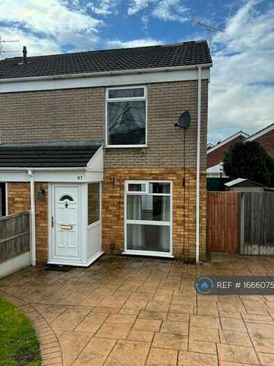 3 Bedroom Semi-Detached House To Rent In Stour Road, Tyldesley, Manchester, M29