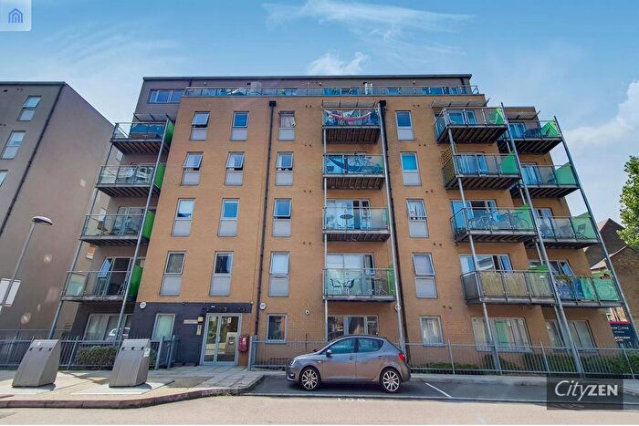 1 Bedroom Flat For Sale In Ducaine Apartments, Bow Road, E3