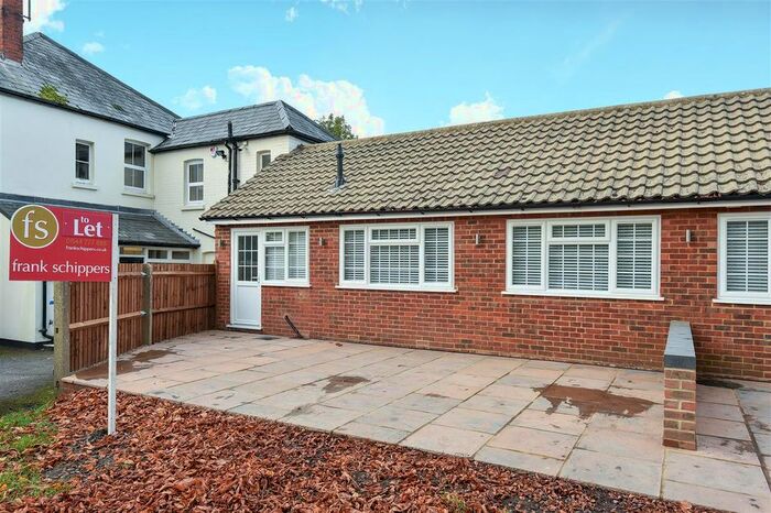 1 Bedroom Bungalow To Rent In High Street, Crowthorne, RG45
