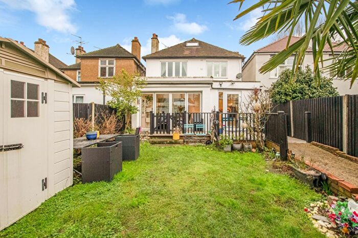 6 Bedroom Detached House For Sale In Mortlake Road, Richmond, TW9