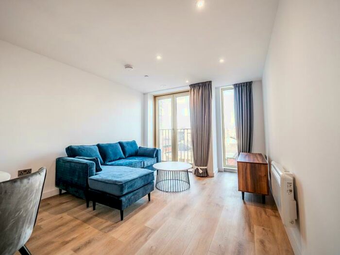 1 Bedroom Apartment To Rent In Flat :: The Quarters, M1