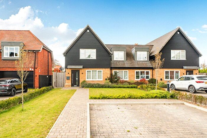 3 Bedroom Semi-Detached House For Sale In Bridle Close, Borehamwood, Hertfordshire, WD6