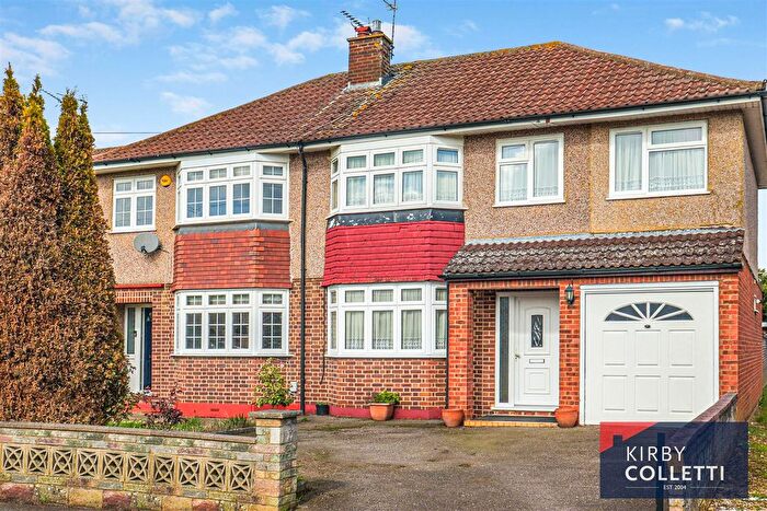 4 Bedroom Semi Detached House For Sale In Rodney Crescent, Hoddesdon, EN11